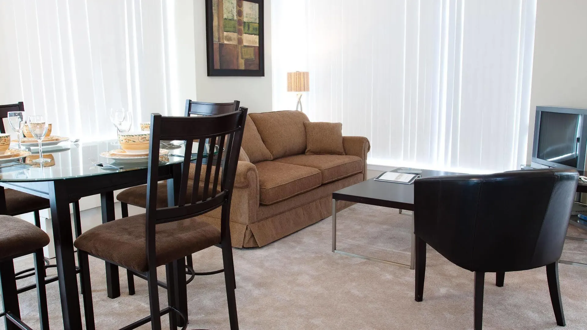 Aparthotel Glen Grove At Maple Leaf Toronto